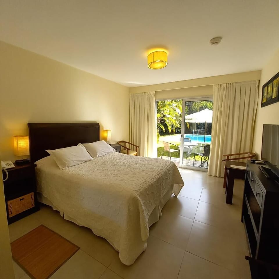 Egyptian cotton sheets, premium bedding, down comforters, pillowtop beds