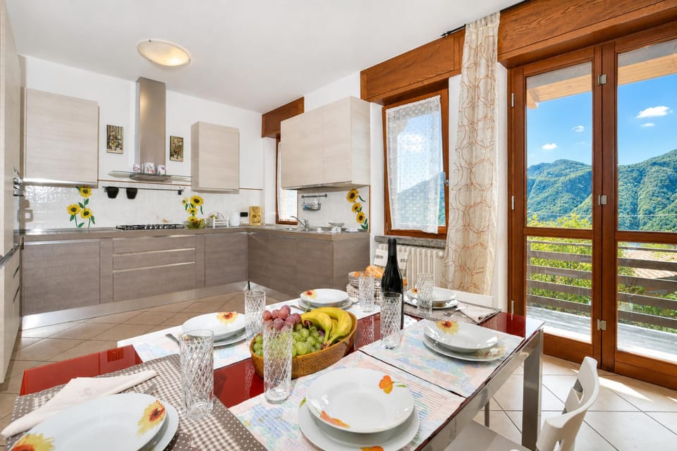 Family Villa, 3 Bedrooms, 2 Bathrooms (Casa Virginia) | Dining