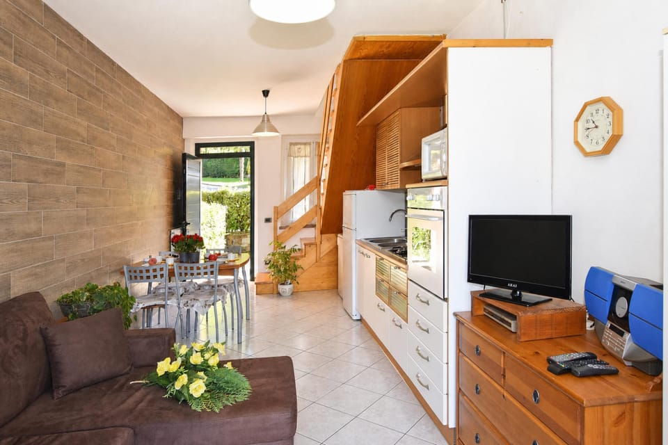 Family House, 1 Bedroom, Microwave, Mountainside (Calla) | Interior