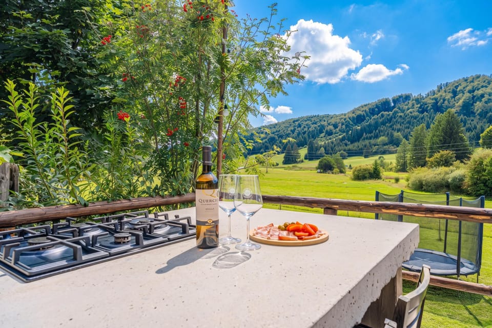 Outdoor kitchen