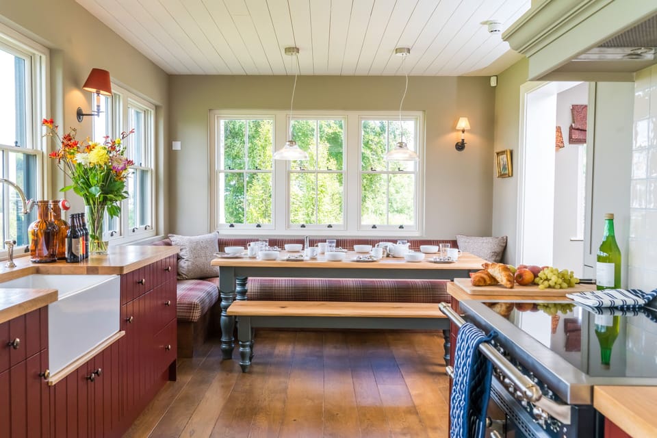 Luxury Cottage, Ensuite, Garden View (6 Bedroom House) | Restaurant