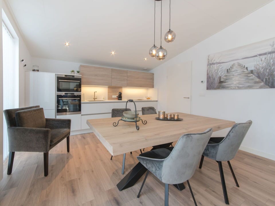 Table, Furniture, Chair, Couch, Wood, Building, Interior Design, Flooring, Countertop, Hall