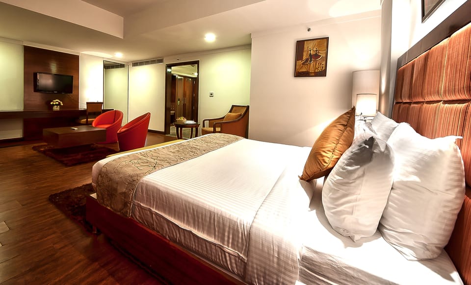 Minibar, in-room safe, desk, rollaway beds