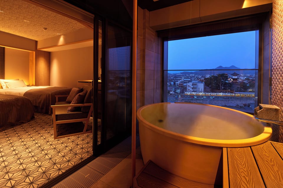Universal Room-Kunshiko (Non-smoking) | Bathroom | Combined shower/tub, deep soaking tub, rainfall showerhead
