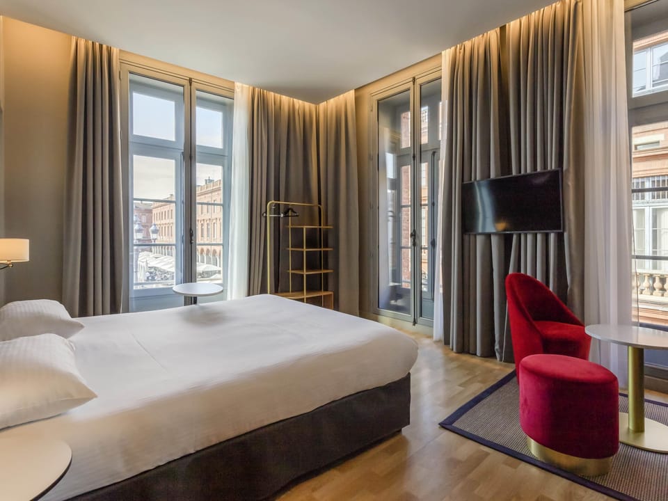 Double Room (Privilege) | Individually decorated, desk, blackout drapes, soundproofing