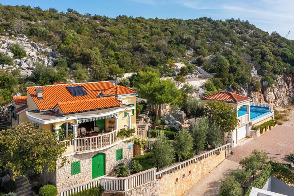 Family Villa, 3 Bedrooms, 2 Bathrooms, Sea Facing (Pool Villa Vese /w Panoramic Sea View) | Exterior