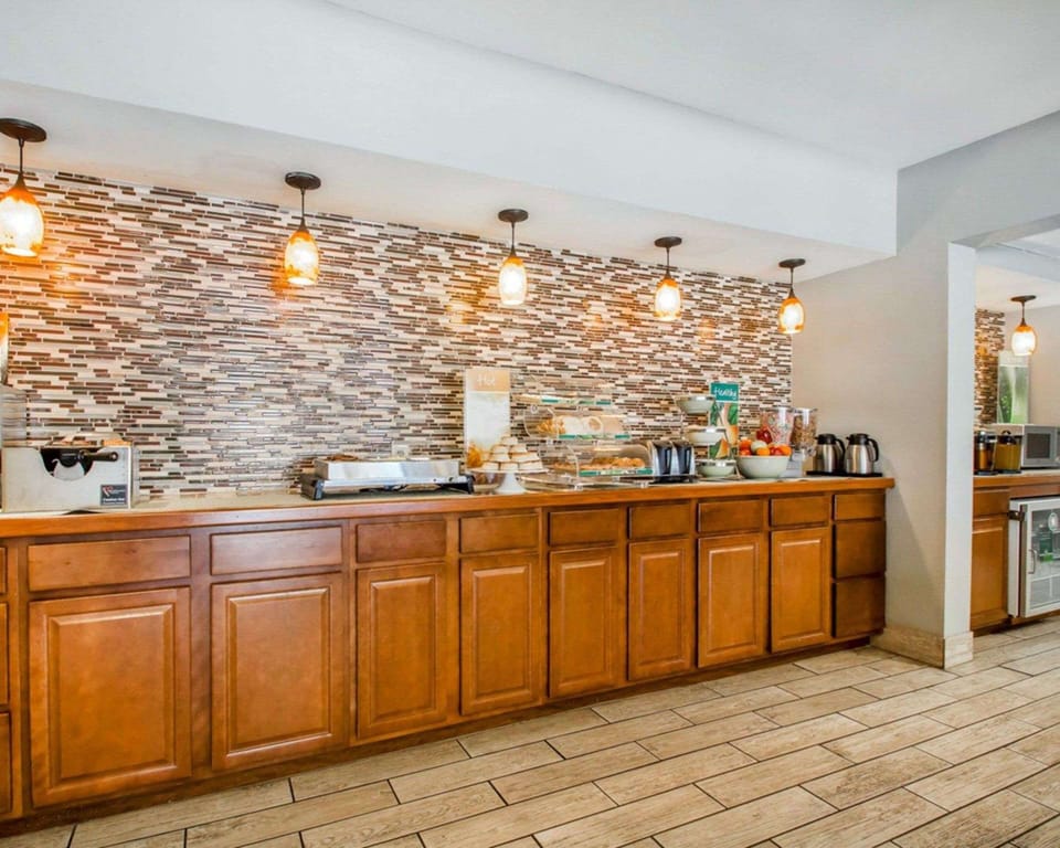 Free daily full breakfast