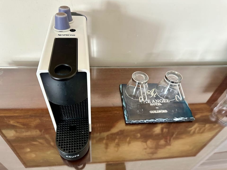 Luxury Suite | In-room safe, iron/ironing board, cribs/infant beds, rollaway beds