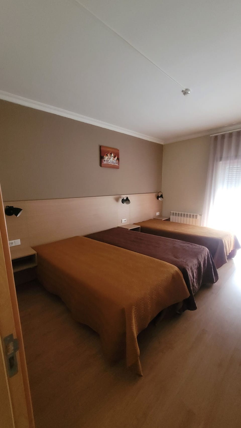 Triple Room | Desk, soundproofing, rollaway beds, free WiFi