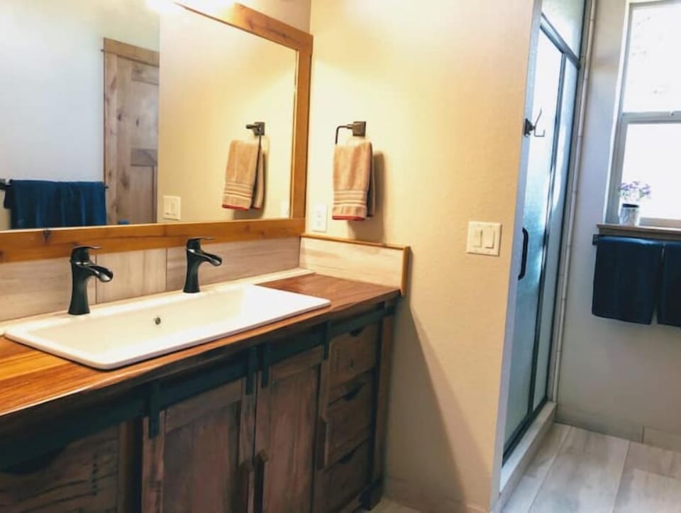 Master bath with steam shower