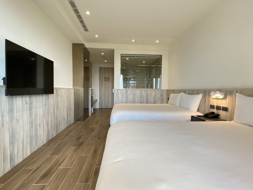 Quadruple room | Blackout drapes, free WiFi