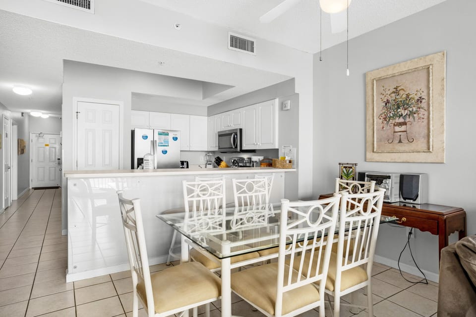 Dining table seats 6
