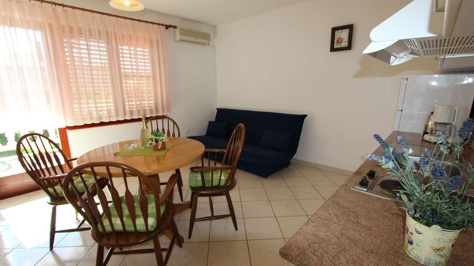Dining area, kitchen and living area
