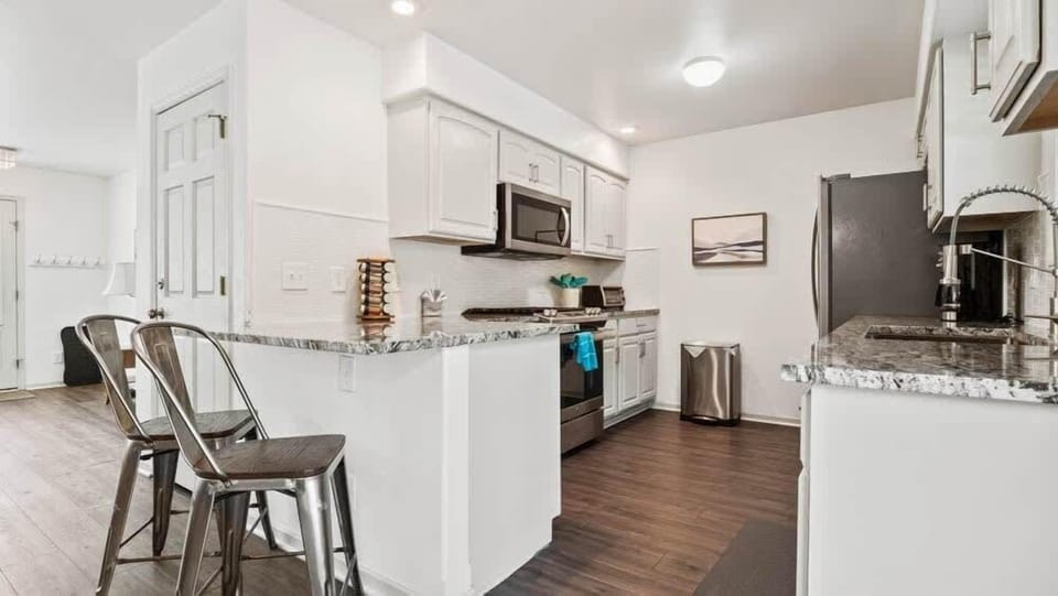 【Kitchen】 Full-size range, dishwasher, coffee maker — recently remodeled, stocked for group cooking.