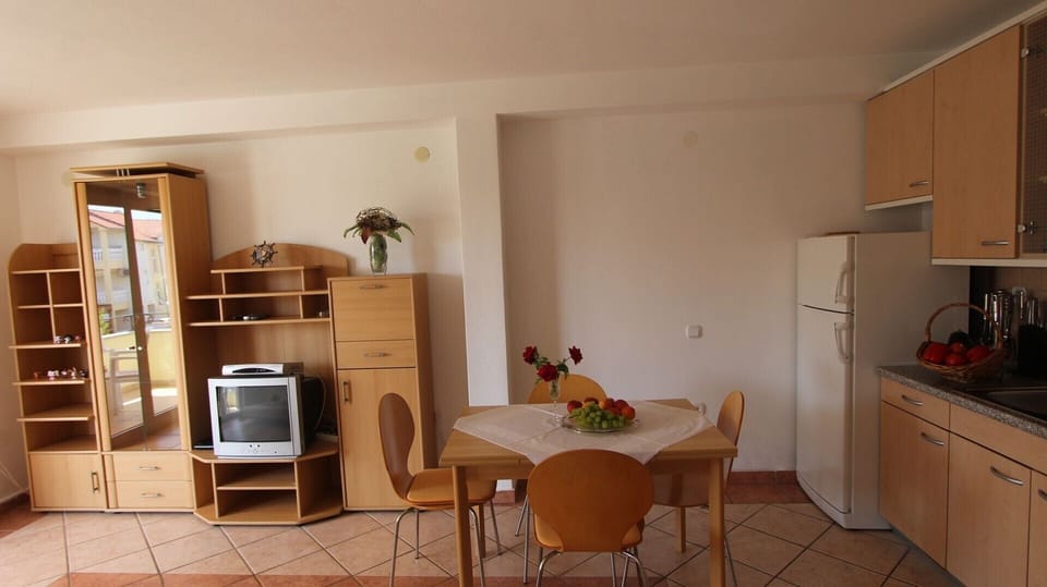 Kitchen and living room