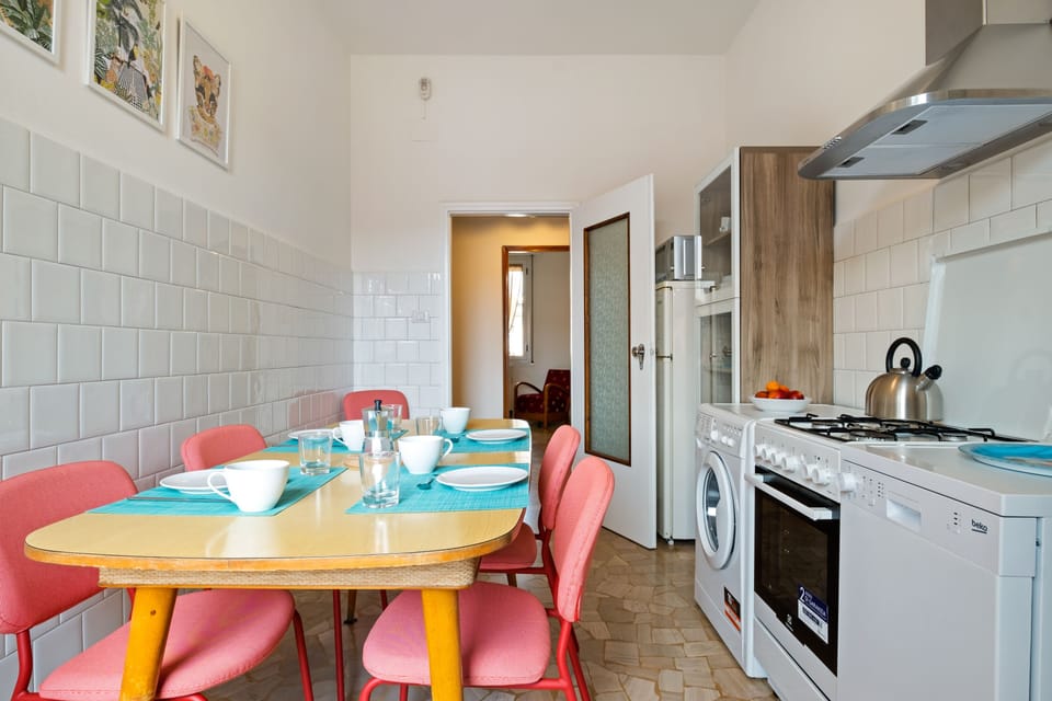Apartment, 2 Bedrooms | Private kitchen | Fridge, microwave, oven, stovetop