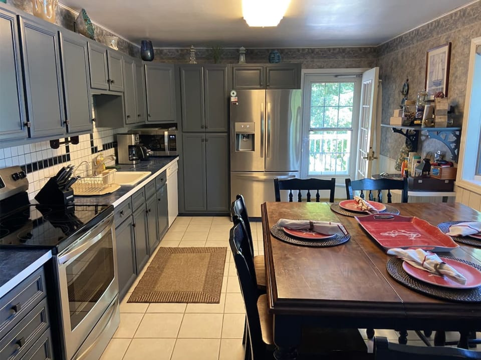 Fully stocked kitchen.