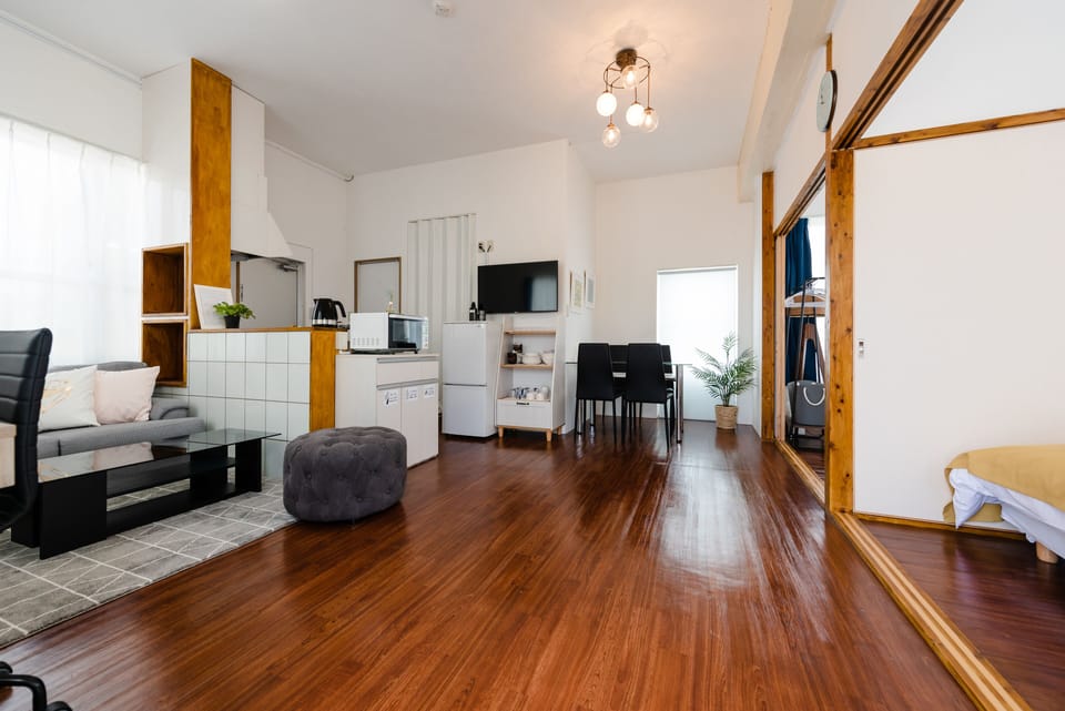 House, 2 Bedrooms, Non Smoking | Living area | Flat-screen TV, Netflix, streaming services