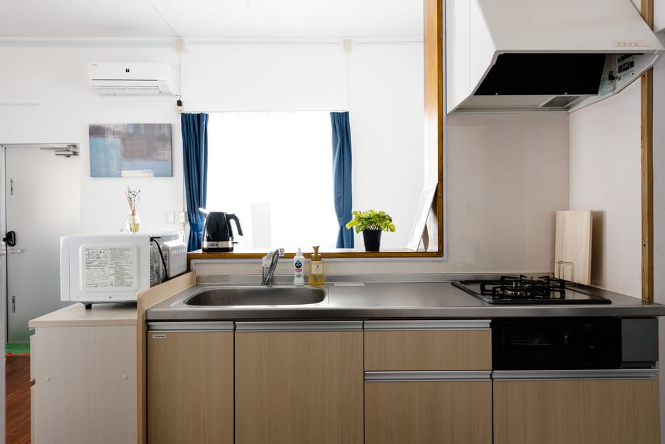 House, 2 Bedrooms, Non Smoking | Private kitchen | Fridge, microwave, stovetop, electric kettle