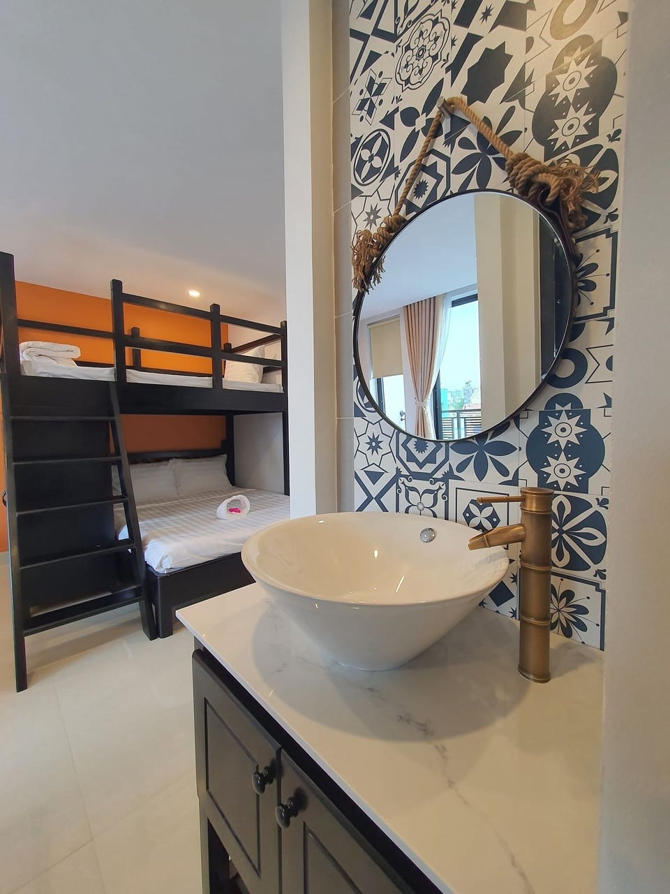 Family Triple Room | Minibar, individually furnished, desk, soundproofing