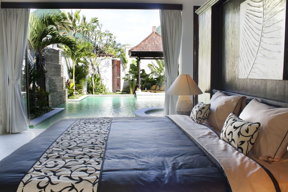 Three Bedrooms Pool Villa with Jacuzzi (O1) | Minibar, in-room safe, desk, iron/ironing board