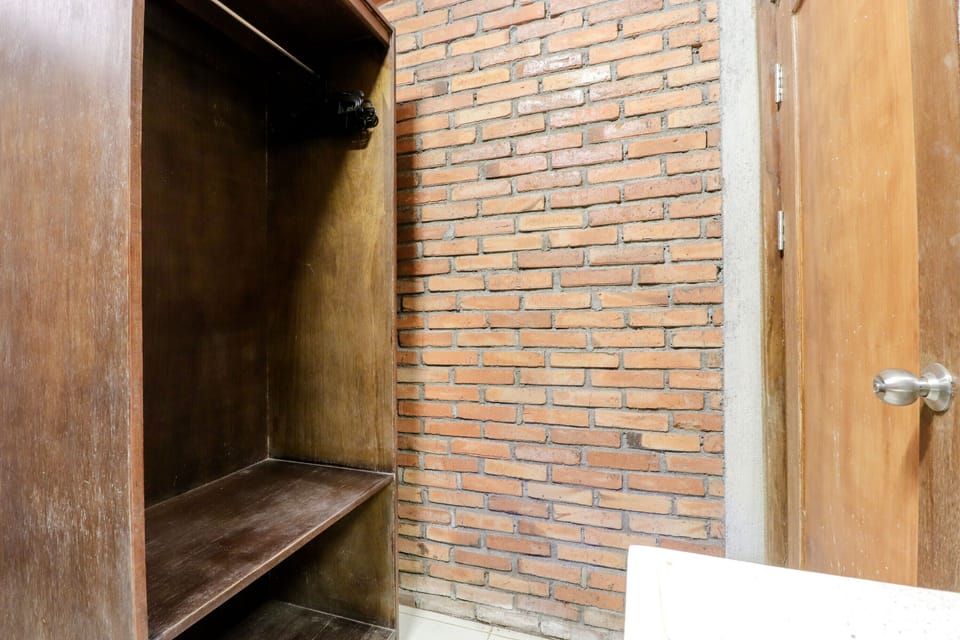 Superior Room | Bathroom | Shower, bidet, towels