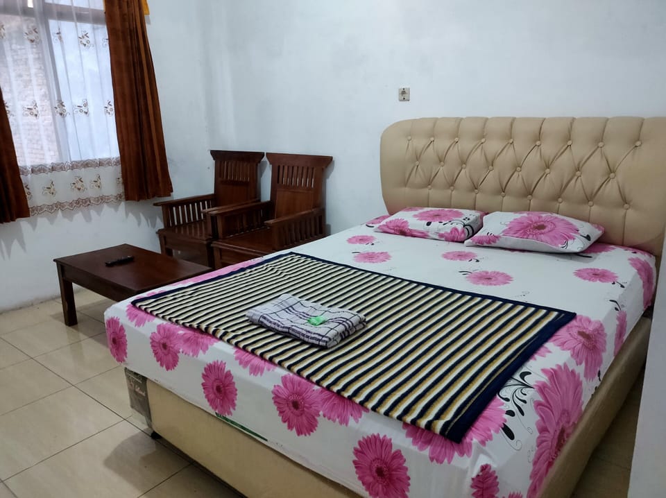 Superior Room | Desk, free WiFi, bed sheets