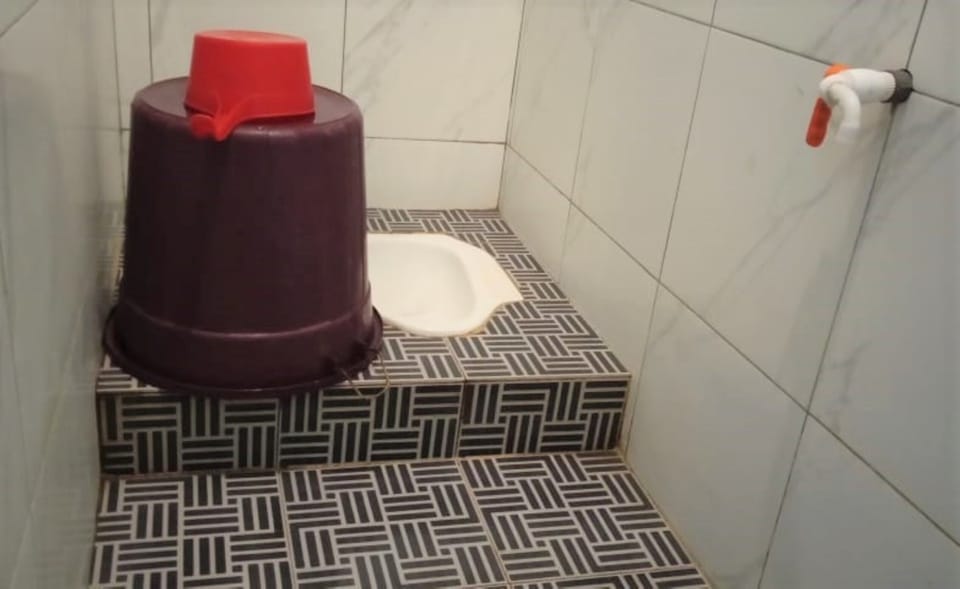 Standard Room | Bathroom | Shower, towels