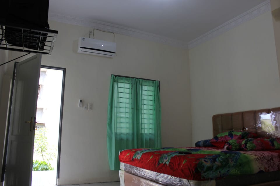 Standard Double Room | WiFi (free), bed sheets