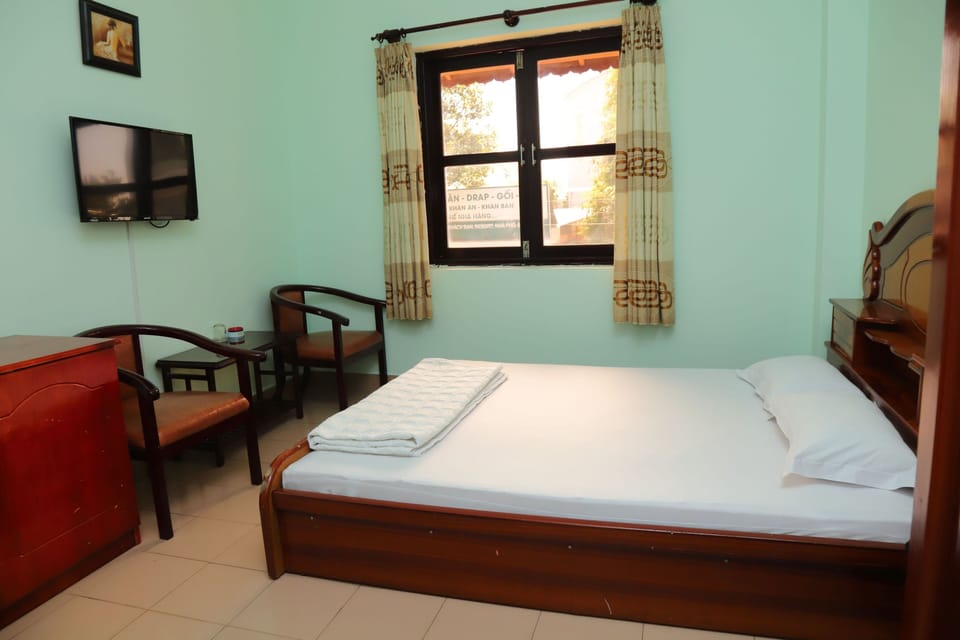 Standard Double Room | Minibar, WiFi (free), bed sheets