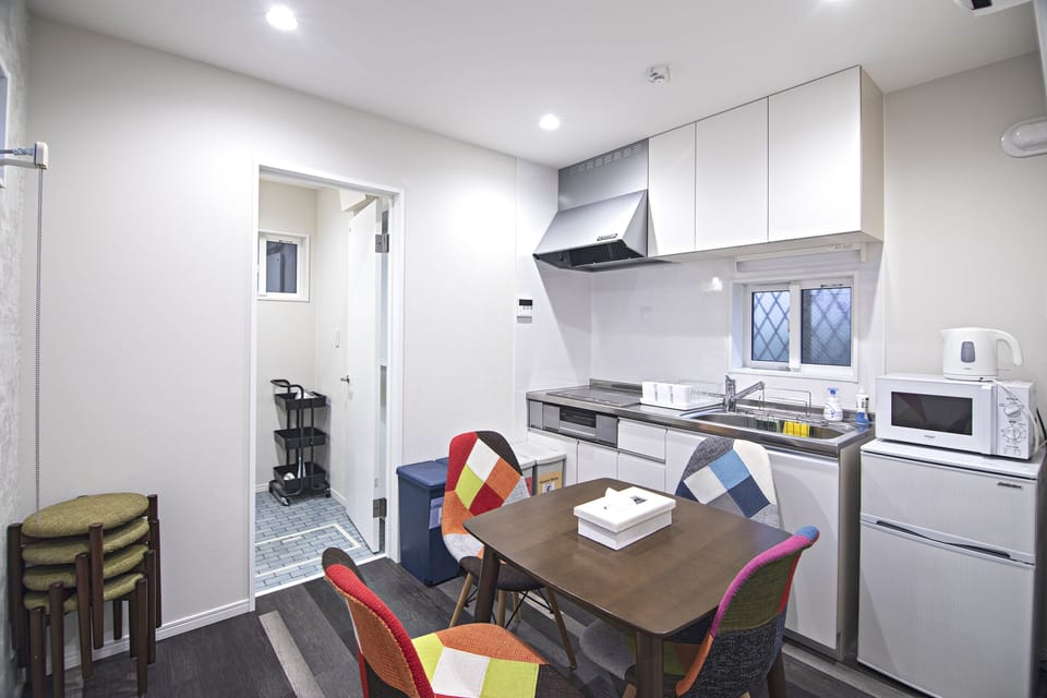 Family Cabin, Multiple Beds, Non Smoking | Private kitchen | Fridge, microwave, stovetop, coffee/tea maker