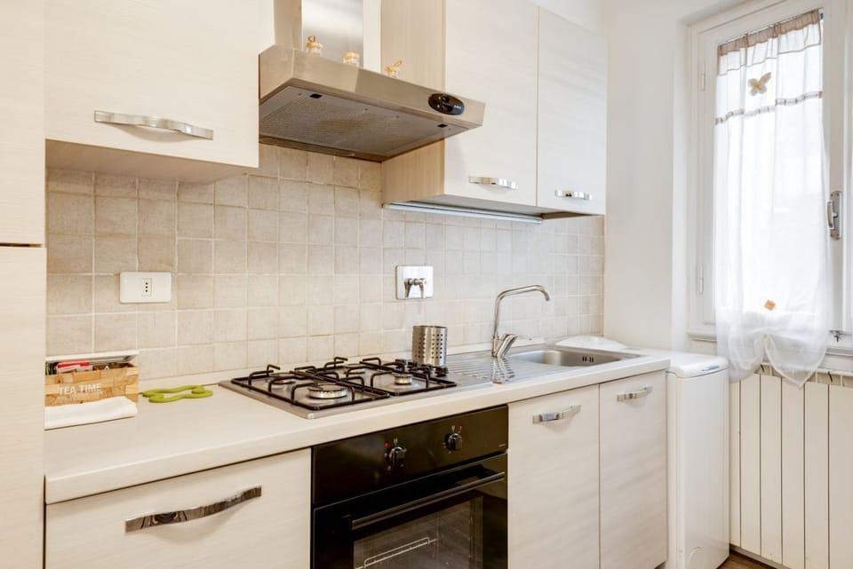 Apartment, 2 Bedrooms | Private kitchen | Full-size fridge, oven, stovetop, cookware/dishes/utensils