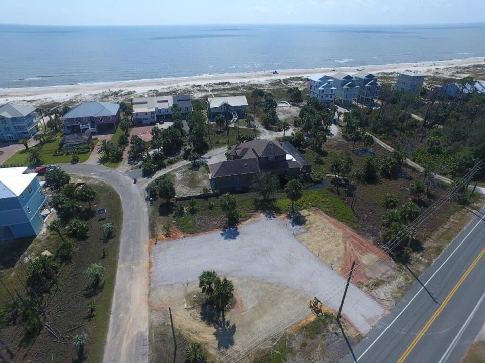 Beach Life RV ... Come relax and play on the beaches of south Cape San Blas! Campground/ 
RV Resort in Florida