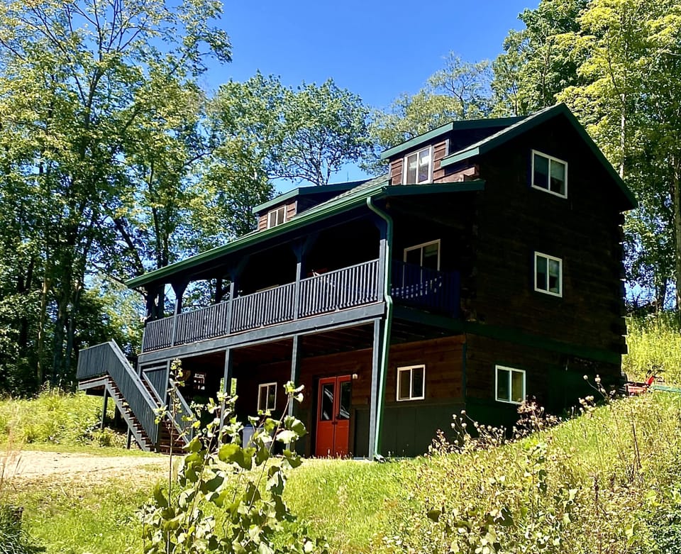 Super location & close proximity to Viroqua with all outdoors adventures near.