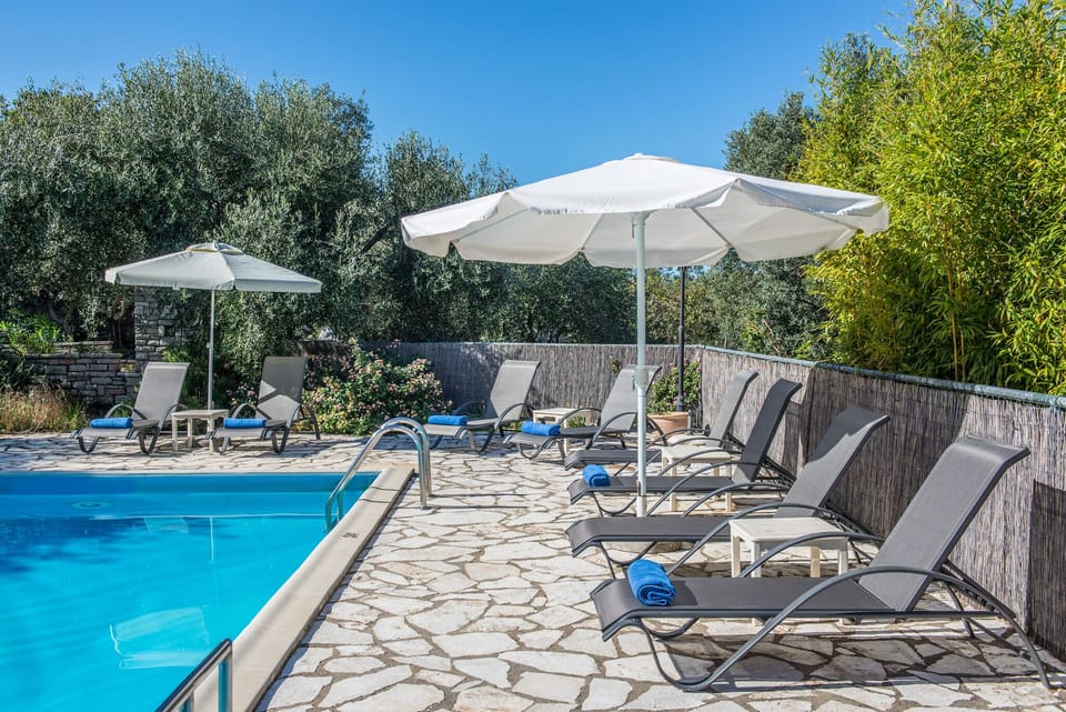 Villa Lenio Perithia Loutses swimming pool