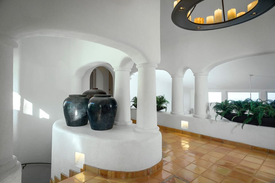 Casa_Lita_hallway