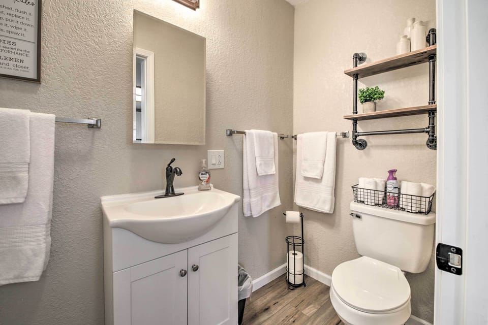 Full Bathroom