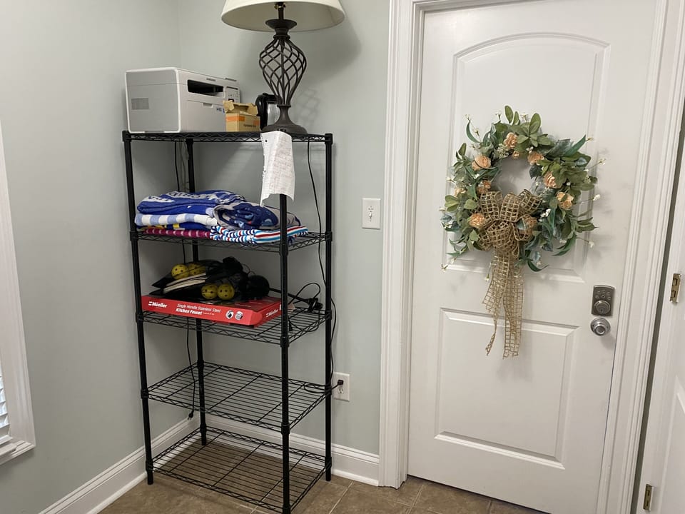 Foyer to 2 bedroom suite