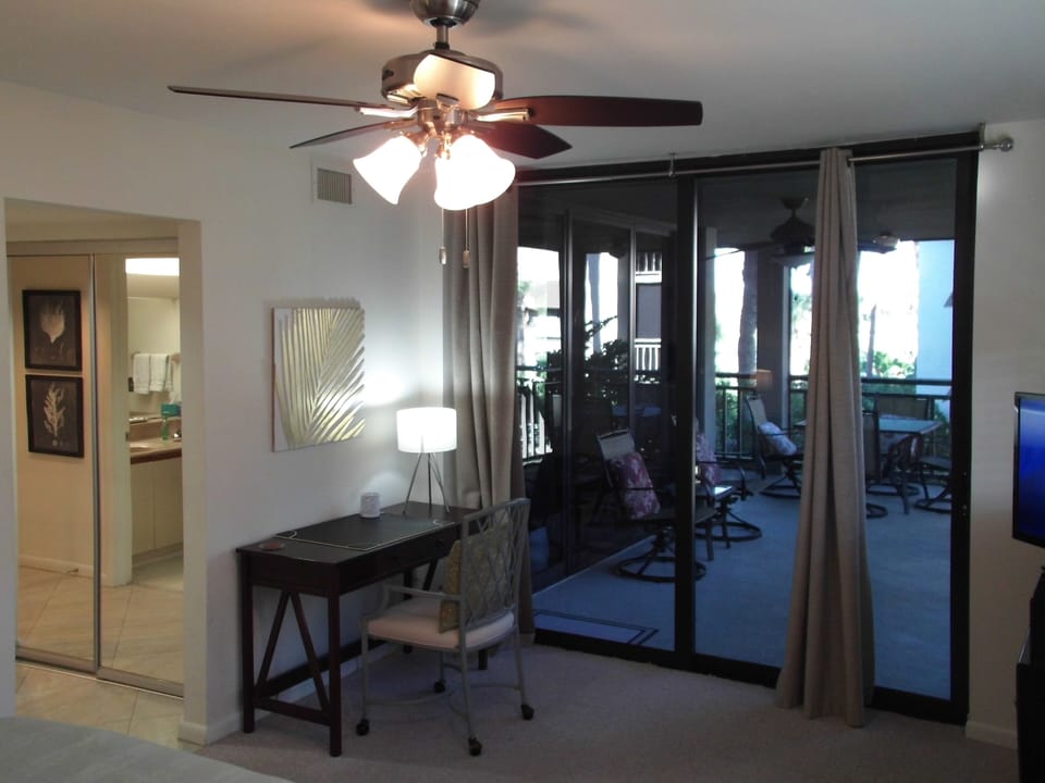 Access to lanai from master bedroom.