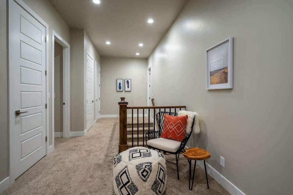 Nook off family room 2 upstairs