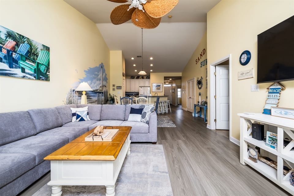 Sunset Island 6 Fountain Drive East unit 4B Updated Living Room