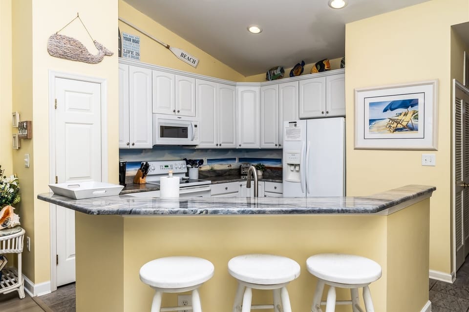 Sunset Island 6 Fountain Drive East unit 4B Kitchen Area