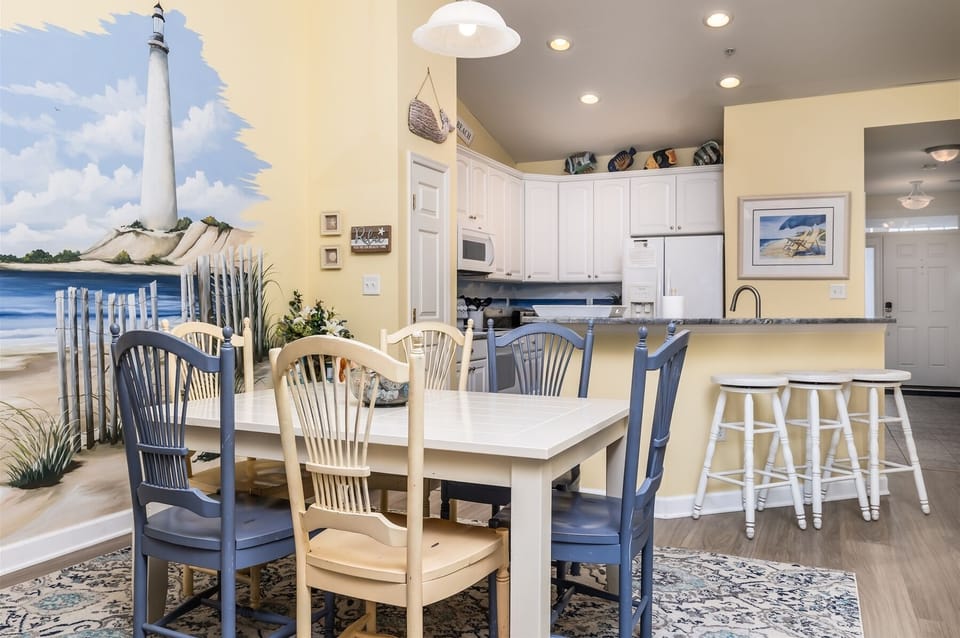 Sunset Island 6 Fountain Drive East unit 4B Dining and Kitchen Area