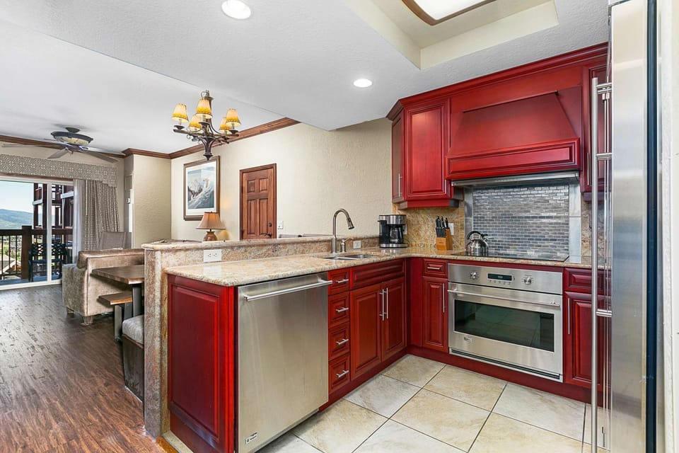 Full Kitchen