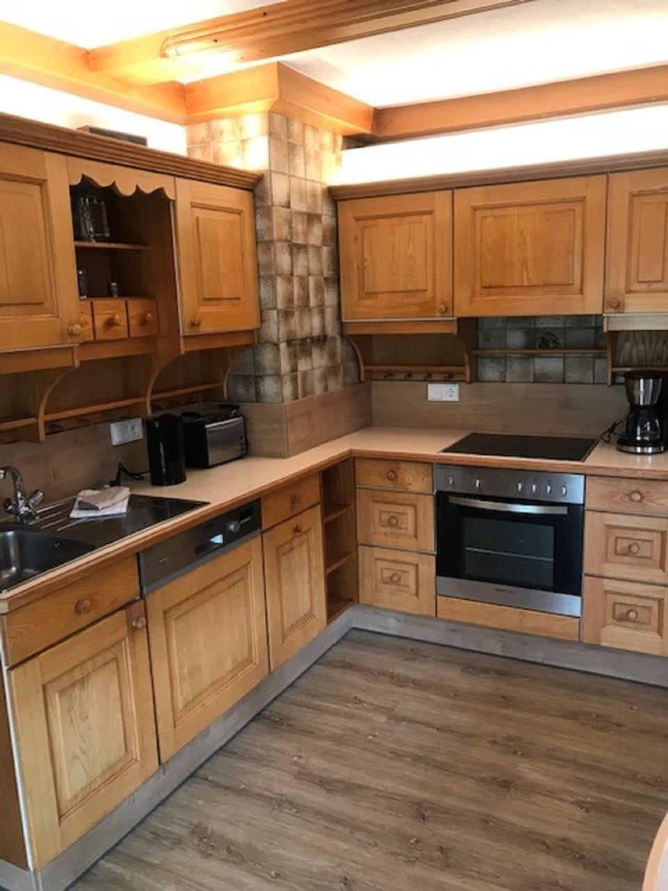 House | Private kitchen | Oven, electric kettle
