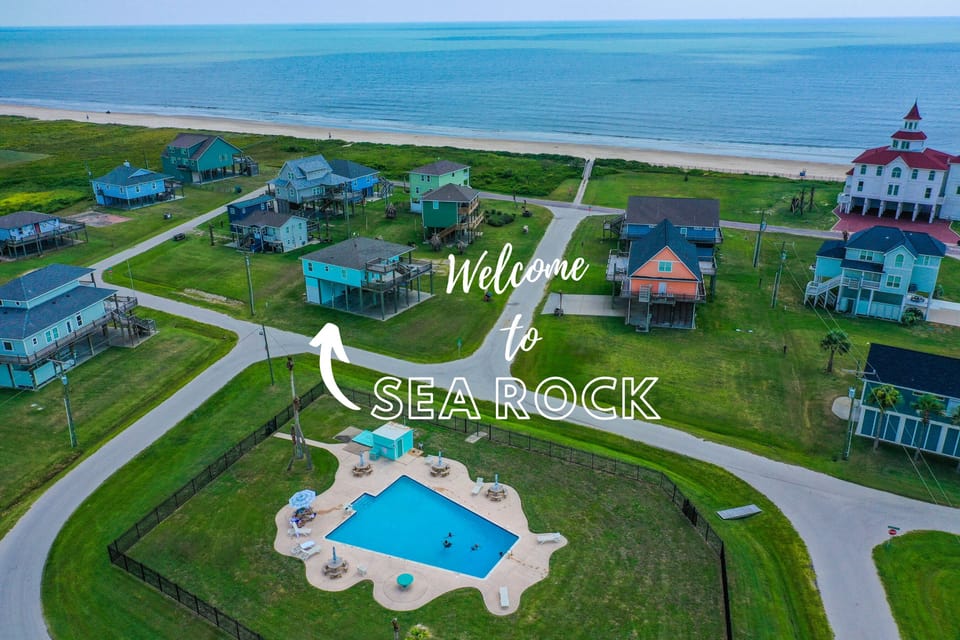 Welcome to Sea Rock! Ideally located between the pool and the beach for endless fun!