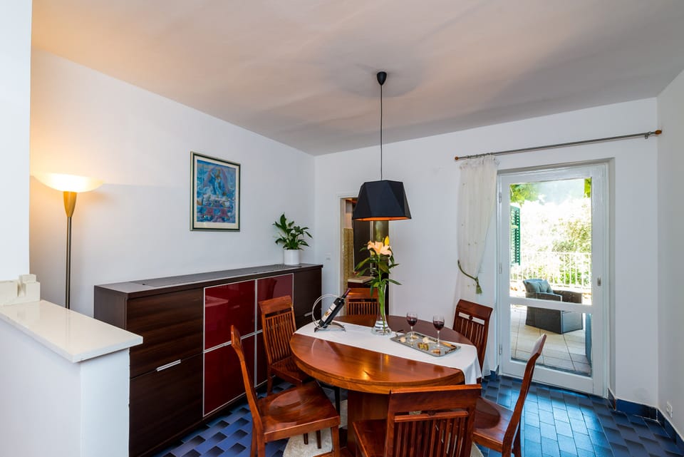Apartment (Two Bedroom Apartment) | Dining room