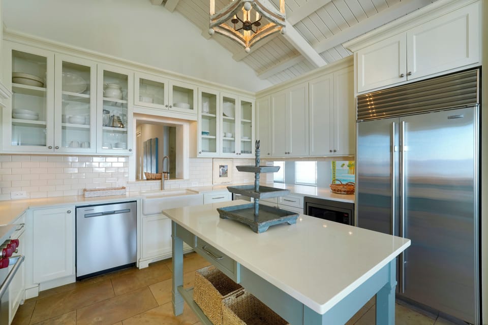 FARMHOUSE SINK, SUB ZERO REFRIGERATOR