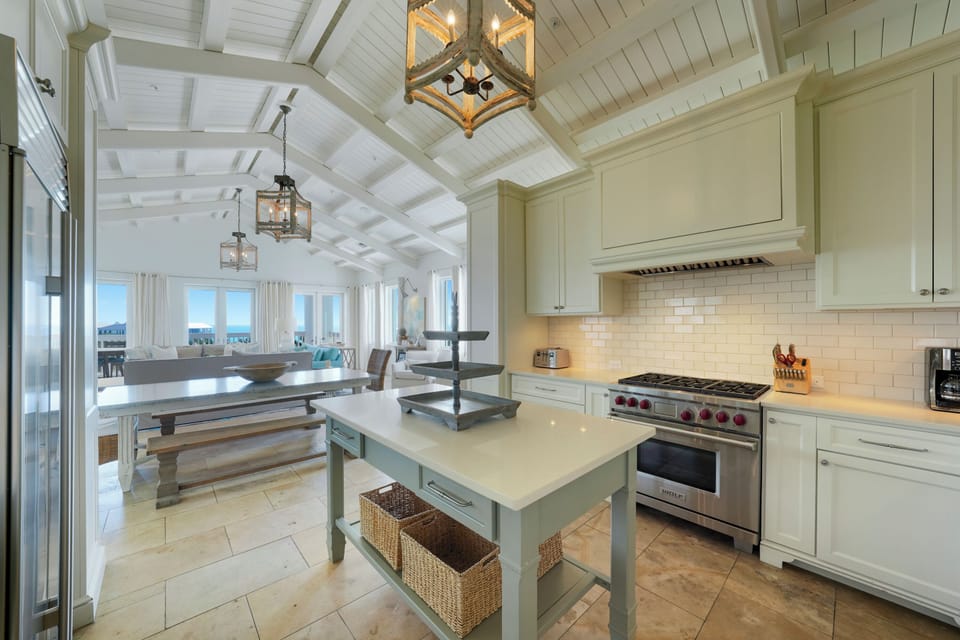 DESIGNER CHEFS KITCHEN