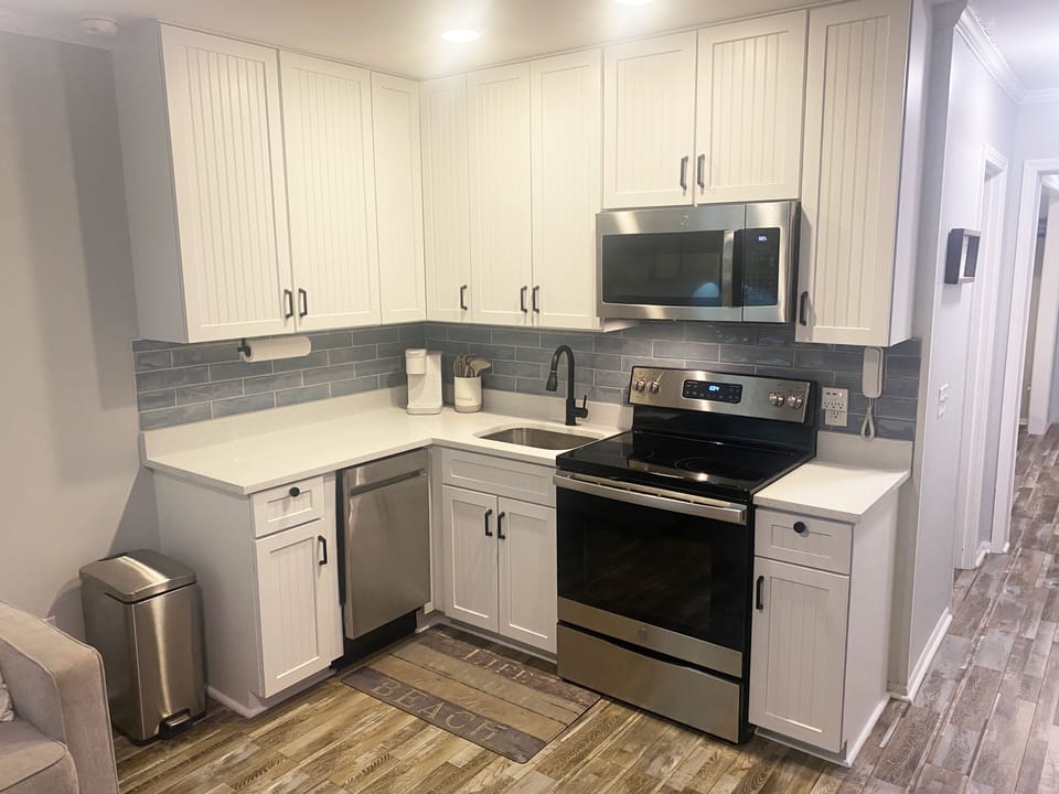 Full kitchen